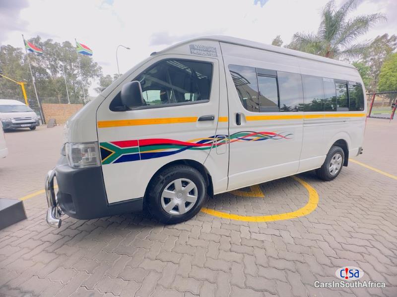 Pictures of Toyota Quantum 2.5D-4D Manual 2021