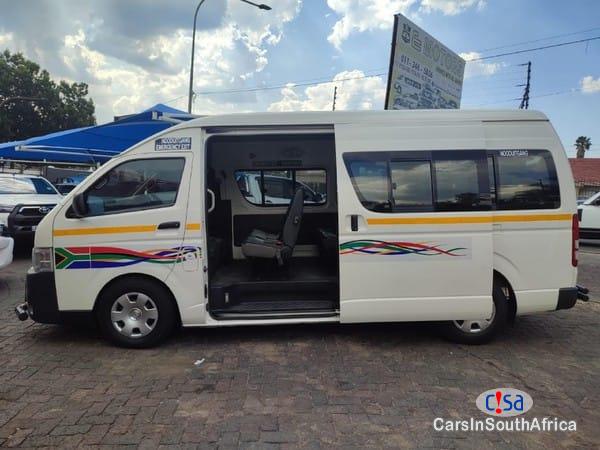 Toyota Quantum 2.5 Sesifikile 16 Seats ( +27 685845776 Manual 2017 in South Africa