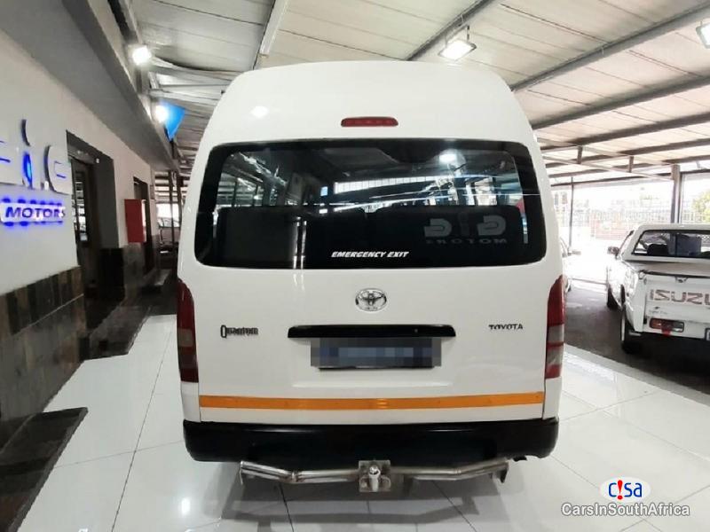 Toyota Quantum 2.5 Manual 2019 - image 2