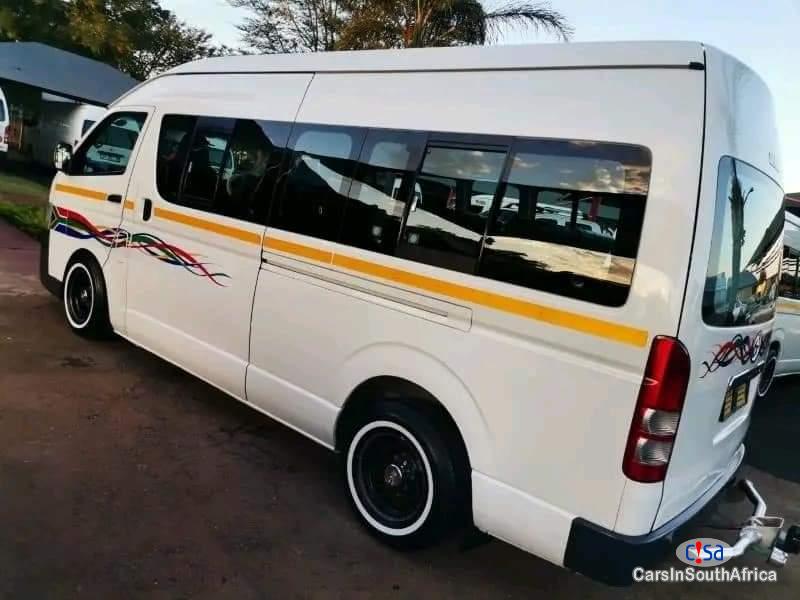 Toyota Quantum 2.5 Manual 2019 - image 4