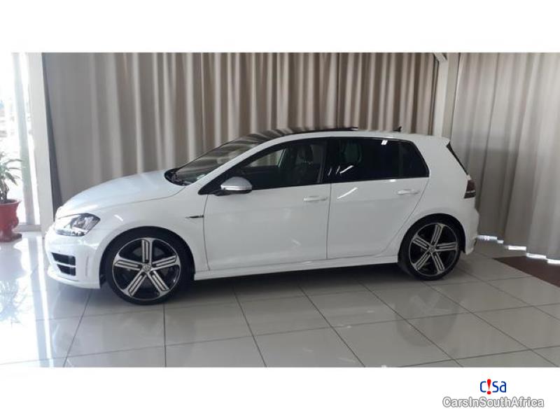 Pictures of Volkswagen Golf R Automatic 2016