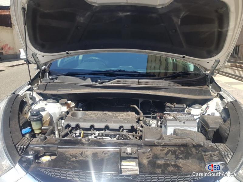 Hyundai ix35 2.0 Executive Manual 2012 - image 9