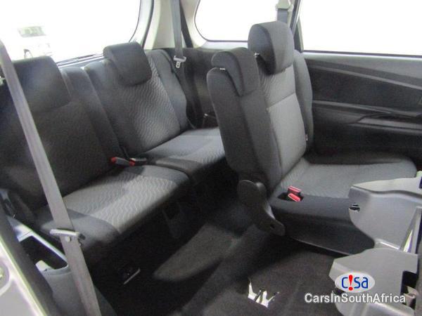 Toyota Avanza Manual Automatic 2017 - image 6