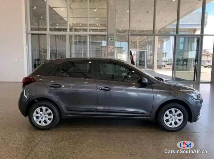 Pictures of Hyundai i20 Manual 2019