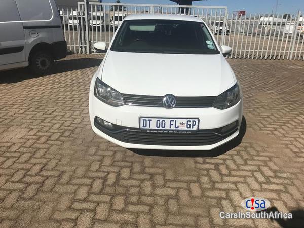 Volkswagen Polo Automatic 2015 - image 4