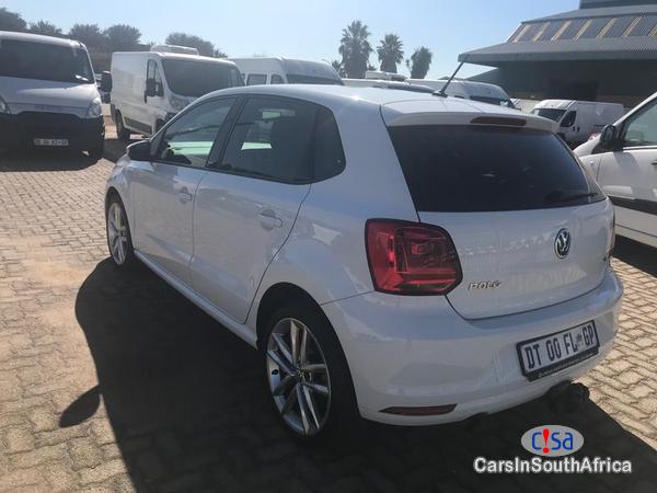 Volkswagen Polo Automatic 2015 - image 5
