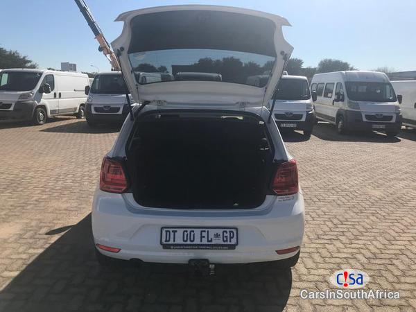 Volkswagen Polo Automatic 2015 - image 6