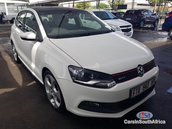 Volkswagen Polo Manual 2012 - image 2