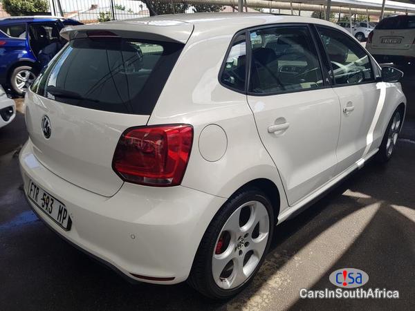 Volkswagen Polo Manual 2012 - image 4