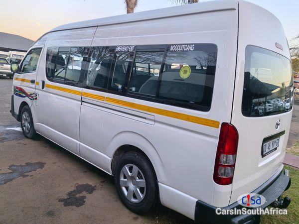 Toyota Quantum 2.7 Sesfikile 16-Seat Manual 2019 - image 2