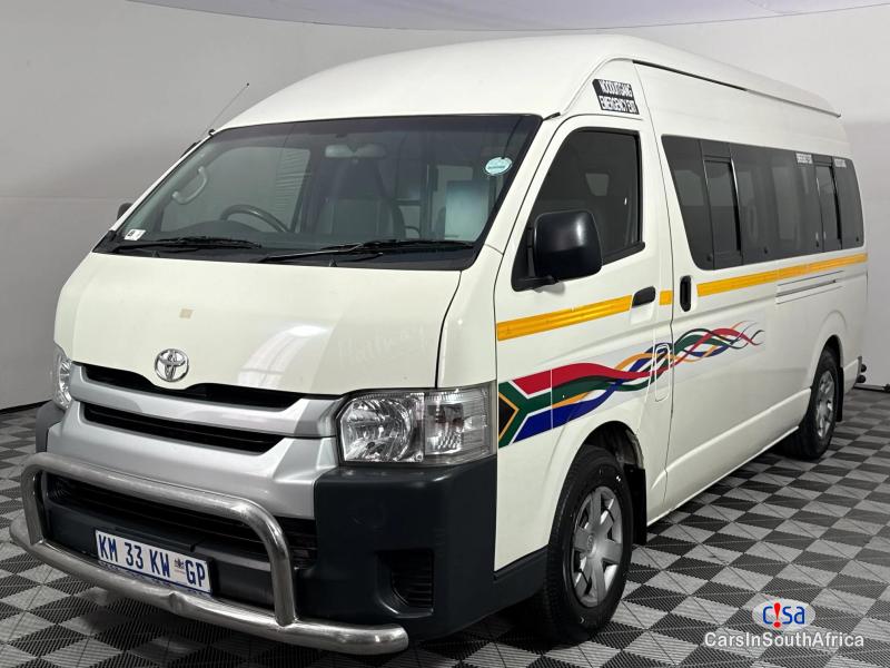 Picture of Toyota HiAce 2.5 D-4D Sesfikile 16-seat 0684957752 Manual 2022