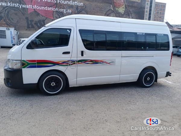 Toyota Quantum 2.5 D-4D Sesfikile 16seats (0684957752 Manual 2018 - image 3