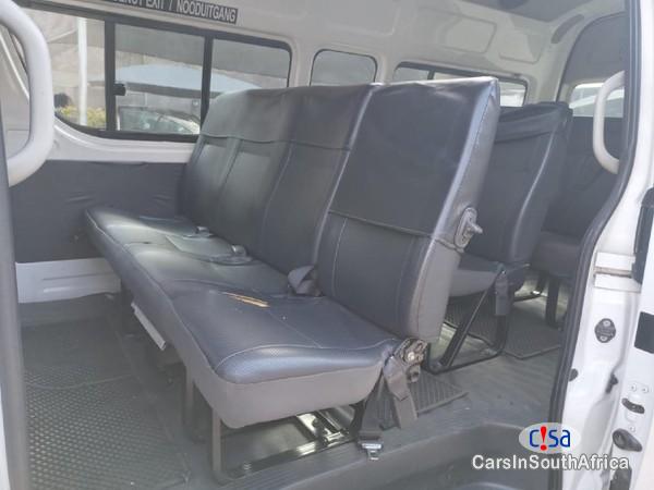 Toyota Quantum 2.5 D-4D Sesfikile 16seats (0684957752 Manual 2018 - image 4