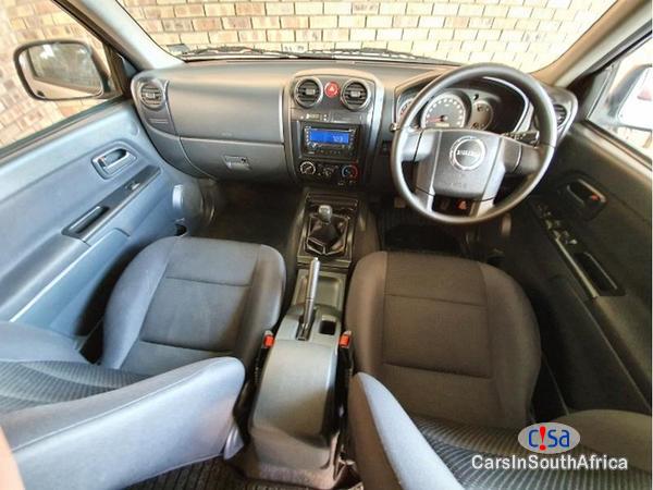 Isuzu KB250 Manual 2010 - image 3