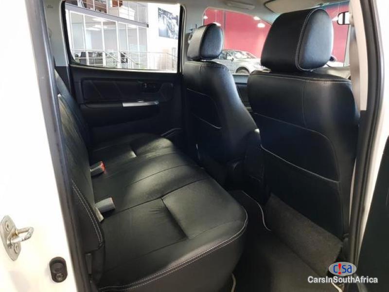 Toyota Hilux Manual 2015 in South Africa