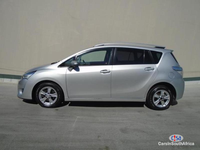Toyota Verso Manual 2015 - image 2
