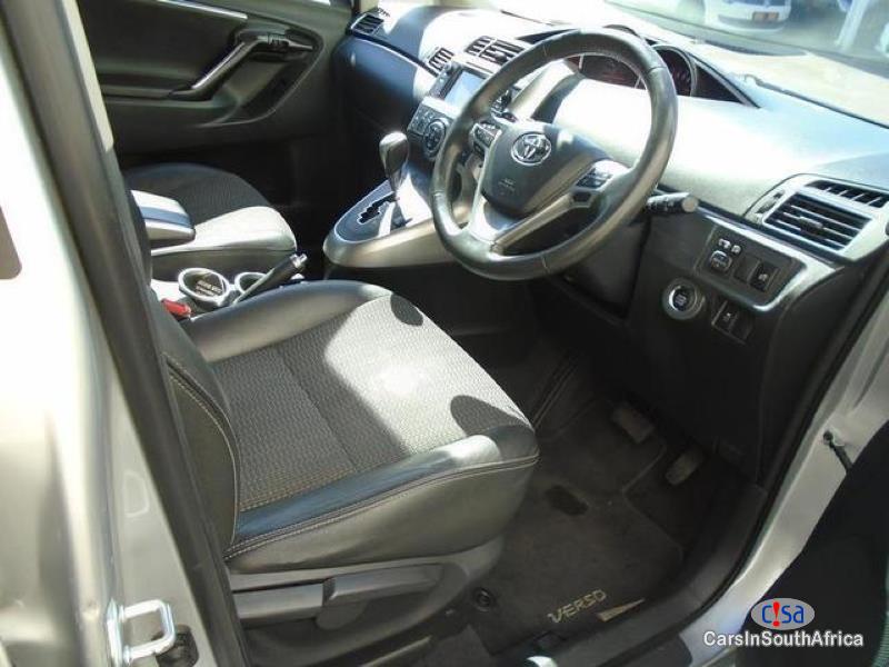 Toyota Verso Manual 2015 - image 3