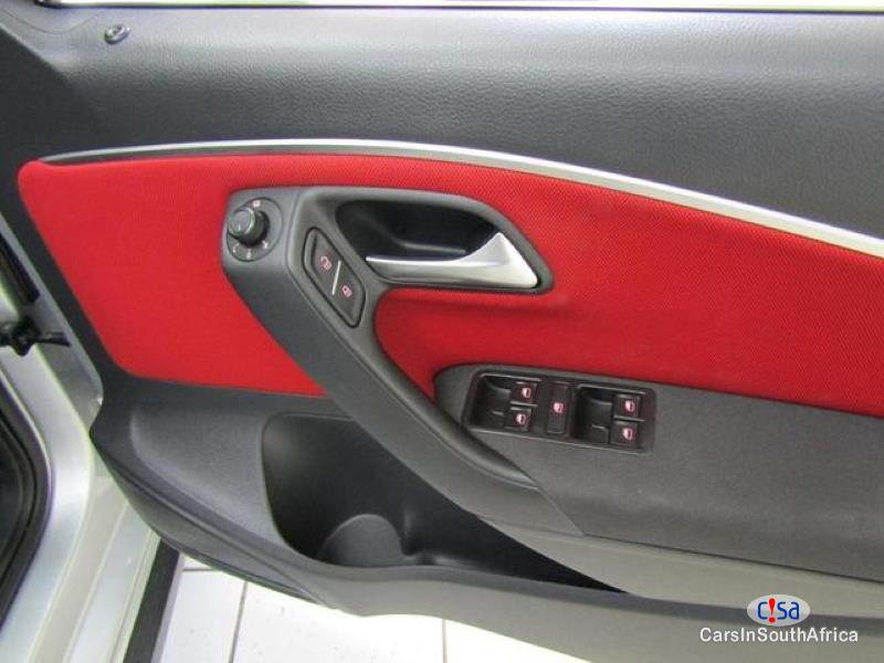 Volkswagen Polo 1.2 Manual 2017 - image 11
