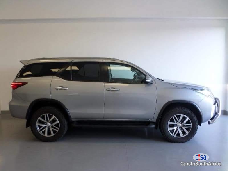 Toyota Fortuner 2.8 Automatic 2021 - image 3
