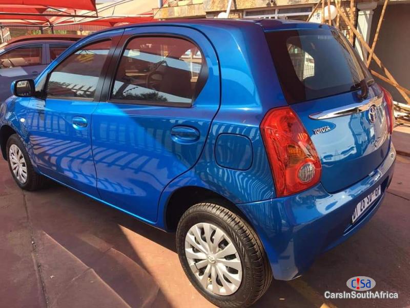 Toyota Etios Manual 2013 - image 2