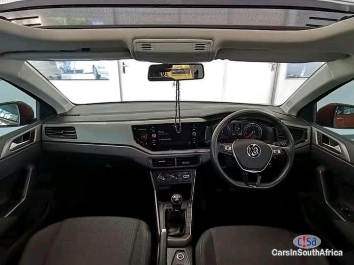 Volkswagen Polo 1.2 Manual 2016 - image 3