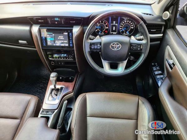 Toyota Fortuner 2.4 Automatic 2018 - image 4