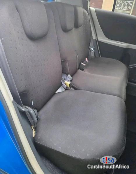 Toyota Yaris 1.3L VVT-i / +27 685845776 Manual 2010 - image 2