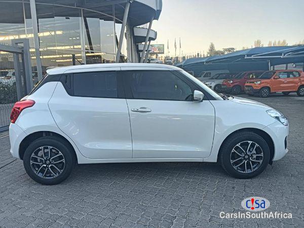 Picture of Suzuki Swift 1.2 GLX Automatic 2022