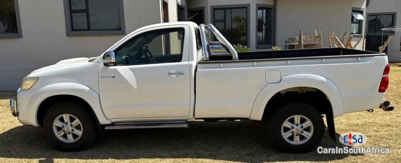 Toyota Hilux 3.0 D4-D Raider S/C 0658281312 Manual 2014 - image 3