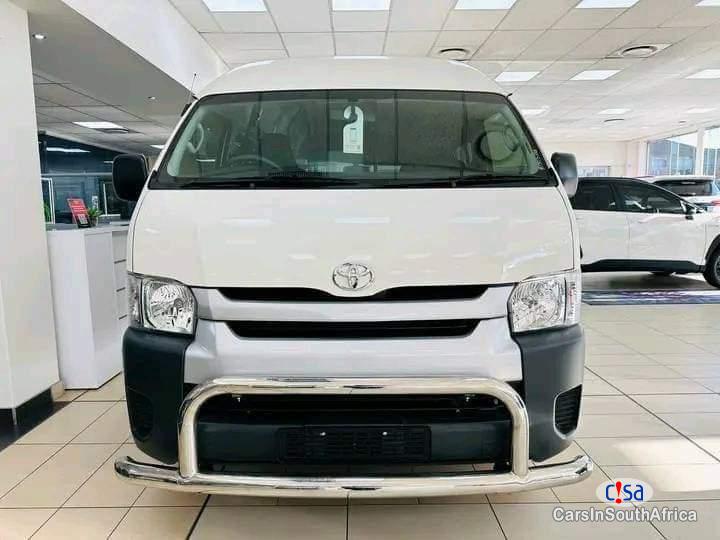 Toyota Quantum Sesfikile 2.5 D4-D 16 Seat Manual 2021 in South Africa