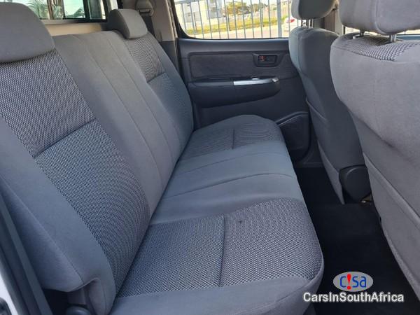 Toyota Hilux 2.5 D4-D Raised Body D/C Manual 2014 - image 4