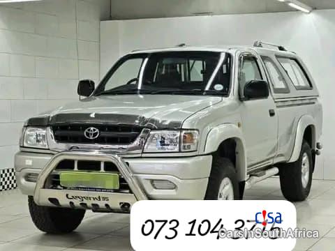 Pictures of Toyota Hilux Call/ WhatsApp.073 104 3715 Toyota Hilux 2.7i Legend 35 Manual 2005