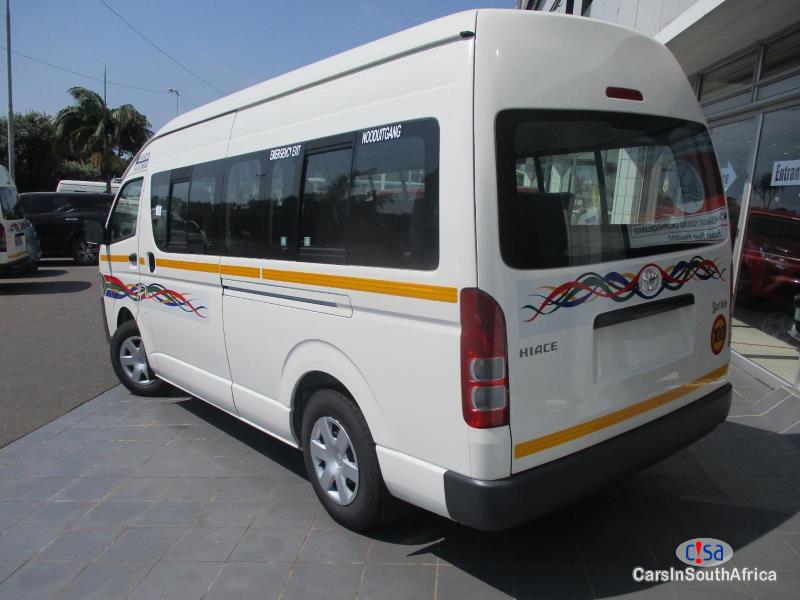 Toyota Quantum 2.5 D-4D Sesfikile 16-seat 0684957752 Manual 2021 in South Africa