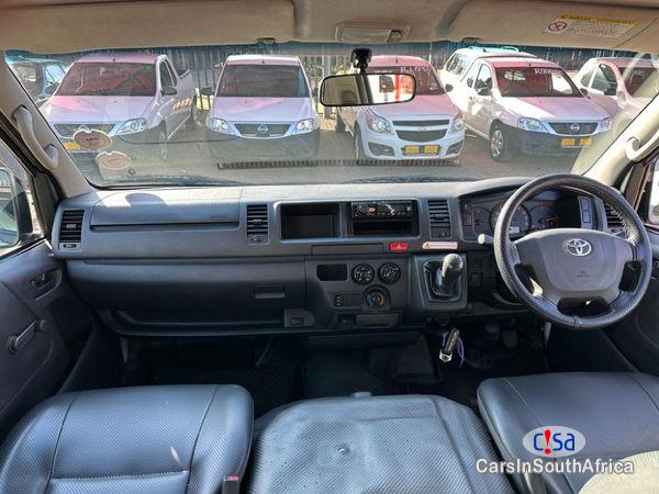 Toyota Quantum 2.5D-4D Sesfikile 16 Seats Bank Repossessed Manual 2017 - image 4