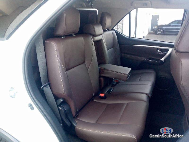 Toyota Fortuner 2.8 Automatic 2019 - image 3