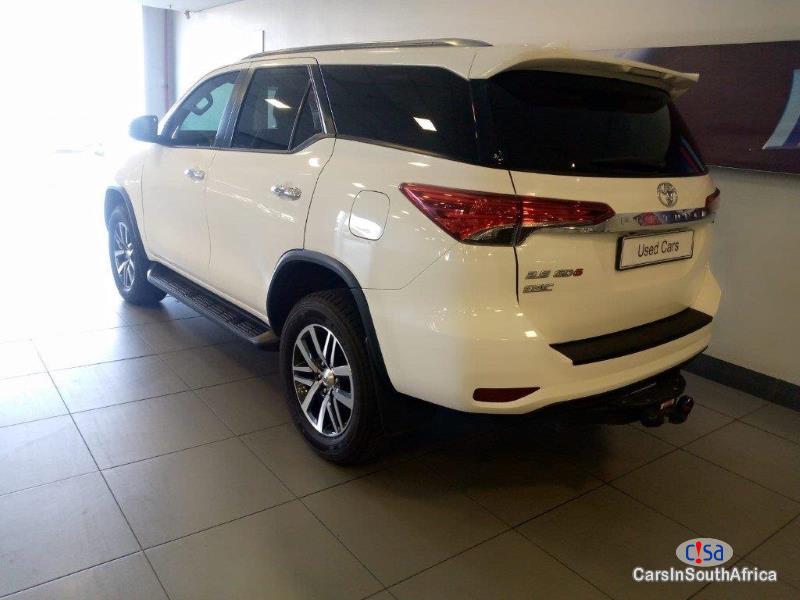 Toyota Fortuner 2.8 Automatic 2019 - image 4
