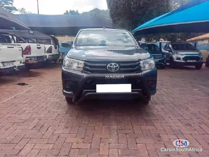 Toyota Hilux 2.4GD Manual 2016 - image 2