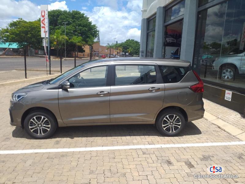 Suzuki 1.5 Manual 2020 - image 3