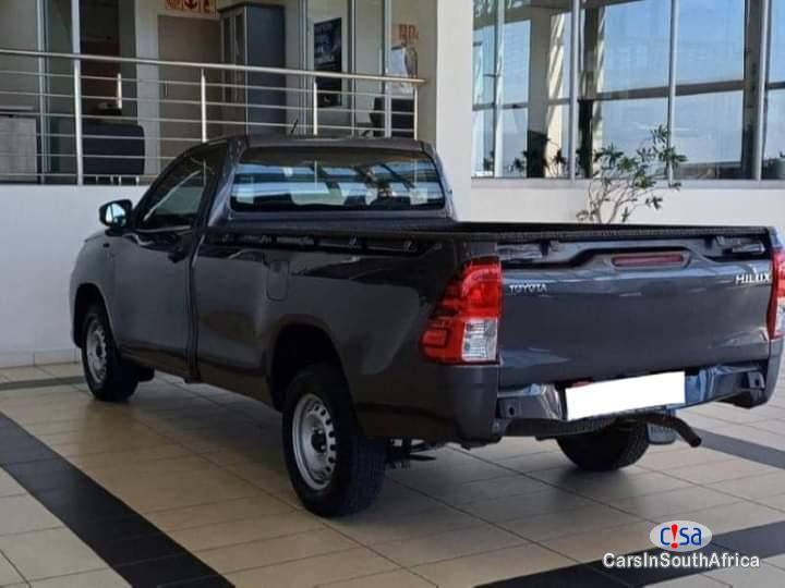 Toyota Hilux 2.0VVTl Manual 2015 in South Africa