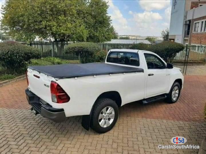 Toyota Hilux 2.4GD Manual 2020