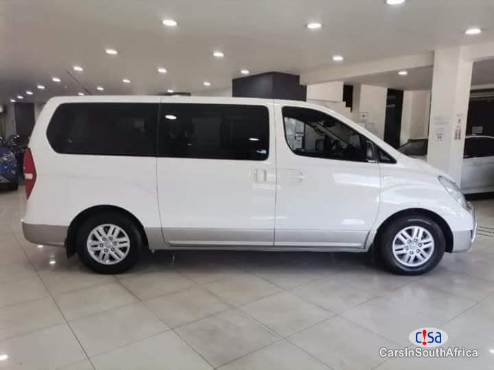 Hyundai H-1 2.5 Automatic 2018 - image 2