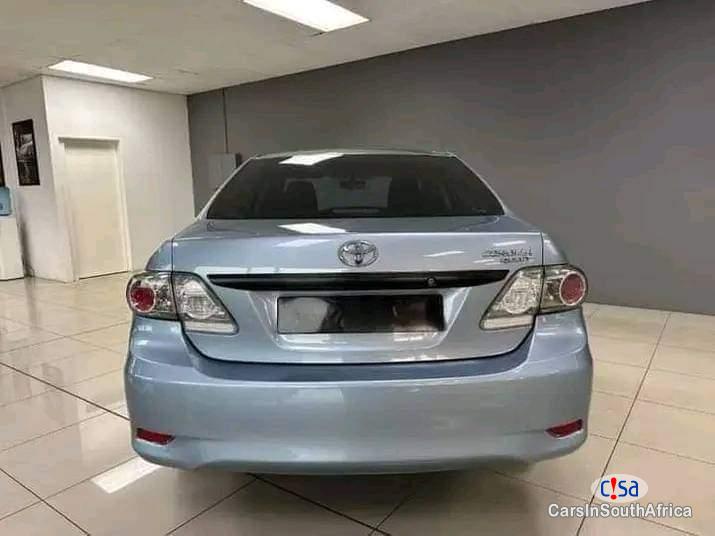 Toyota Corolla 1.6 Quest Manual 2017 - image 2