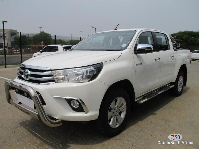 Toyota Hilux 2.8 Automatic 2017 - image 2