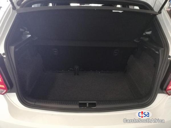 Volkswagen Polo Manual 2019 - image 7