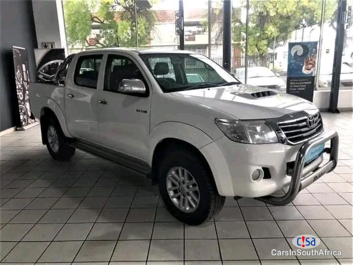 Toyota Hilux 2012 Toyota Hilux 3.0D-4D Double Cab 4x4 Raider Manual 2014 - image 4