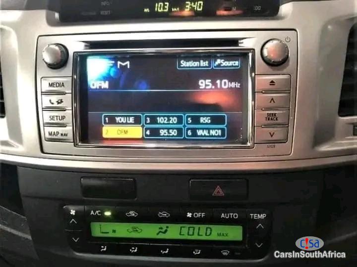 Toyota Hilux 2012 Toyota Hilux 3.0D-4D Double Cab 4x4 Raider Manual 2014 - image 8