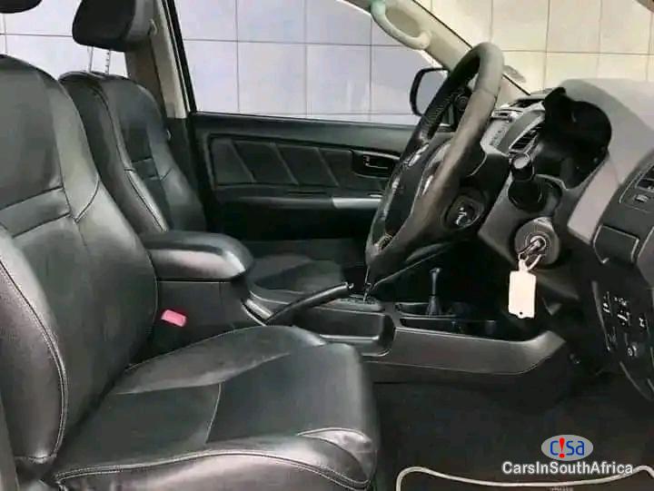 Toyota Hilux 2015 Toyota Hilux Double Cab For Sale 0735069640 Manual 2015 - image 2