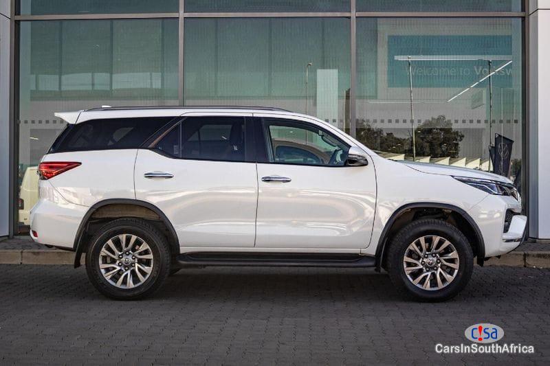 Toyota Fortuner 2.8 Automatic 2022 - image 2