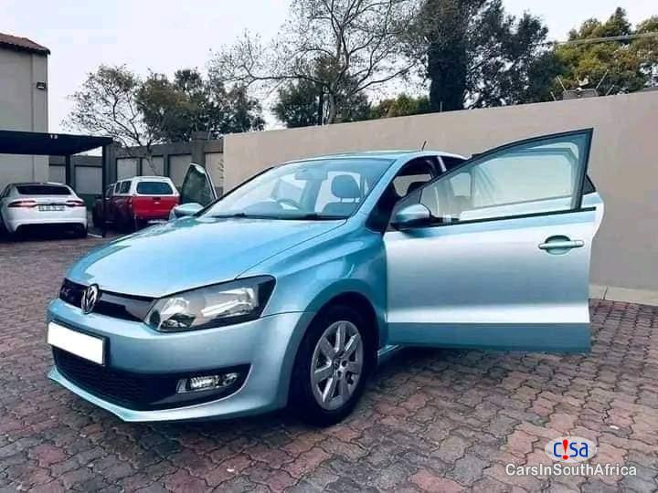 Volkswagen Polo 1.2TSl Automatic 2015 - image 4