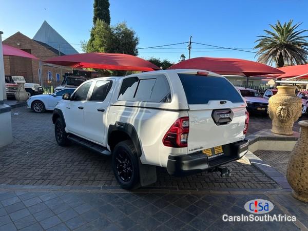 Toyota Hilux 2.8 GD-6 Raised Body Legend 4X4 Double-cab Automatic 2021 - image 2